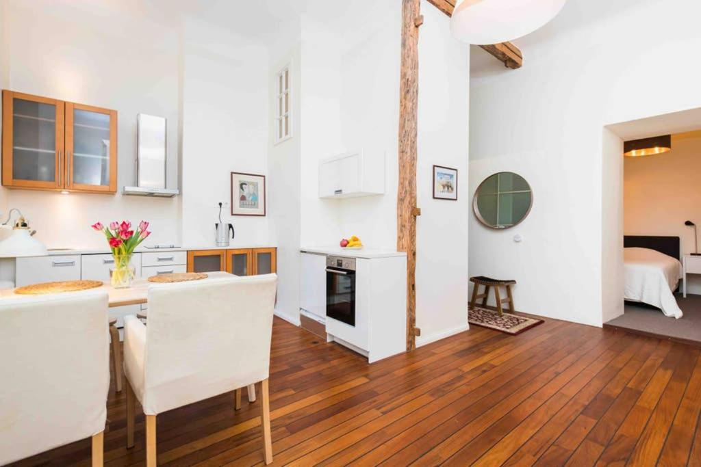 Best Location, Beautiful And Quiet Old Town Apt. 탈린 외부 사진